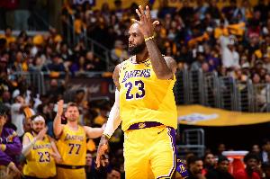 丹尼·格林：我每年都以为詹姆斯将是最后一季了 他还能再打两年