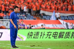 李平康：泰山接近签下不到30岁的一个巴西乌索类型的后腰