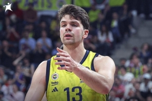 三分49.7%神射！美记：多队有意比贝罗维奇 目前灰熊有他的签约权