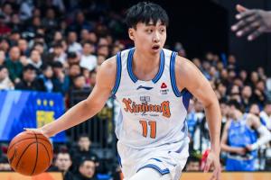 直播吧：新疆男篮与齐麟达成多年顶薪续约一致